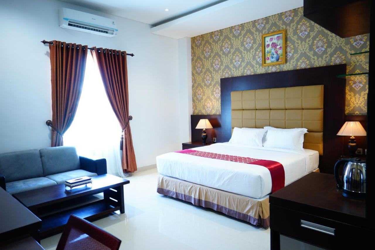 Singapore City Hotel Batu Bara Sungaibalai Exterior photo